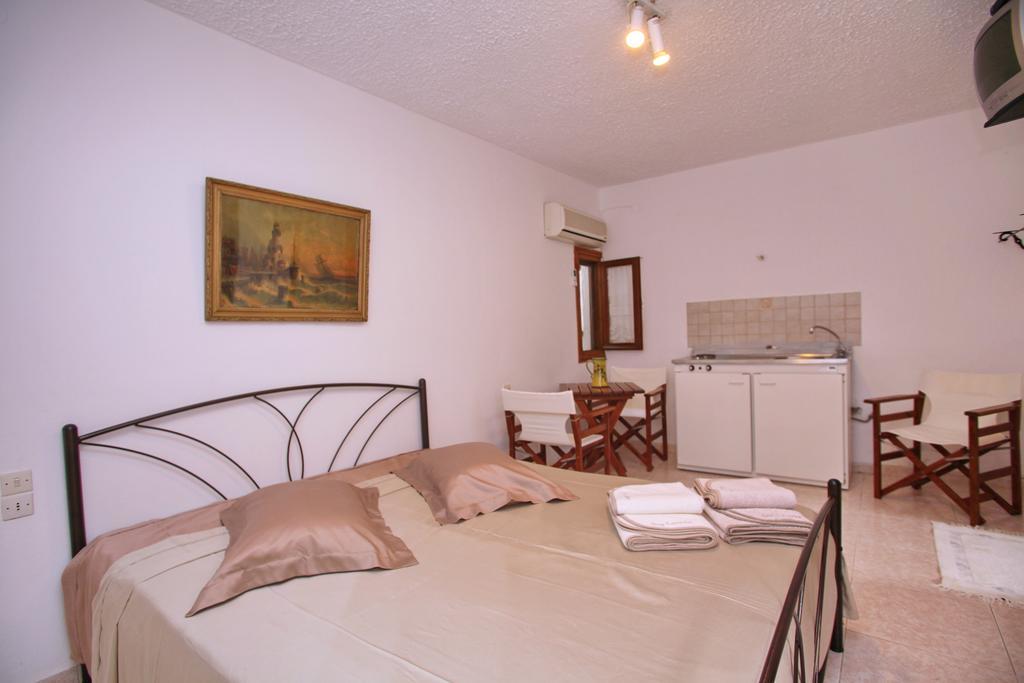 Marlitsis Apartments & Studios Скопелос Екстериор снимка