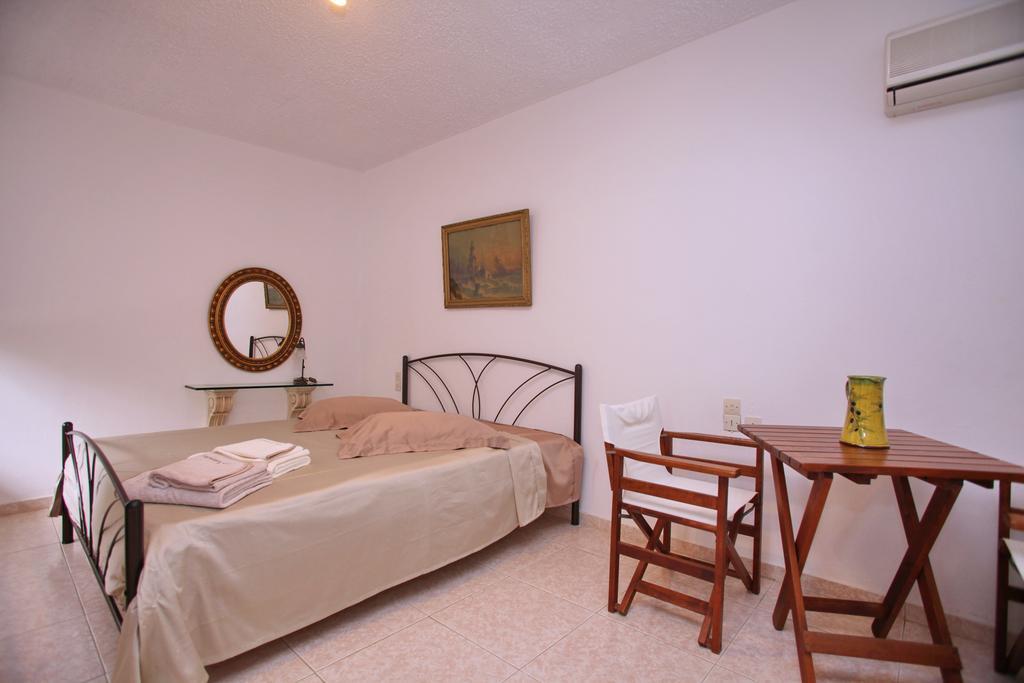 Marlitsis Apartments & Studios Скопелос Екстериор снимка