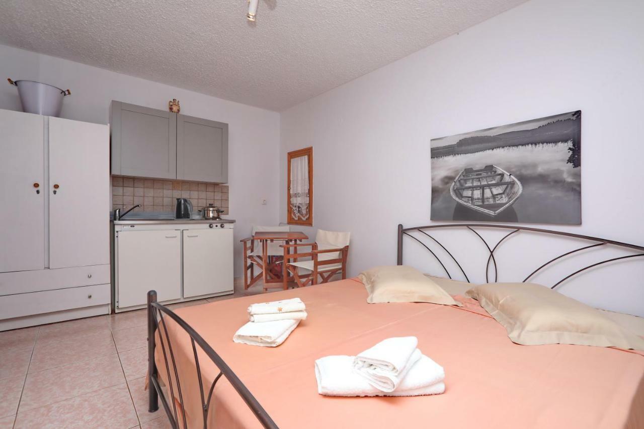 Marlitsis Apartments & Studios Скопелос Екстериор снимка
