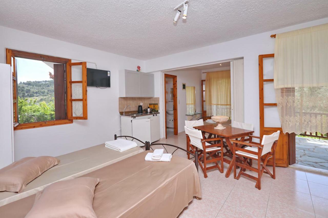 Marlitsis Apartments & Studios Скопелос Екстериор снимка