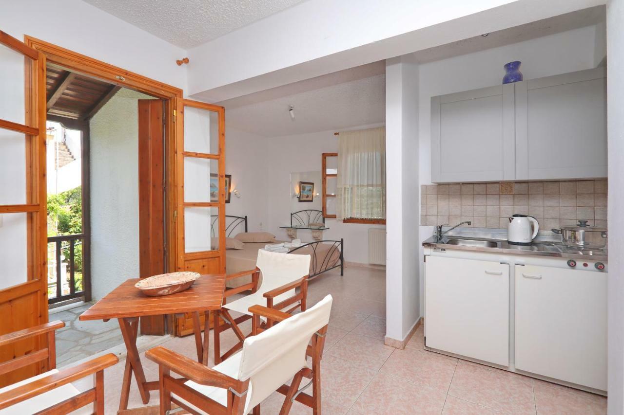 Marlitsis Apartments & Studios Скопелос Екстериор снимка